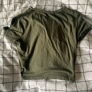 cute green crop top!!